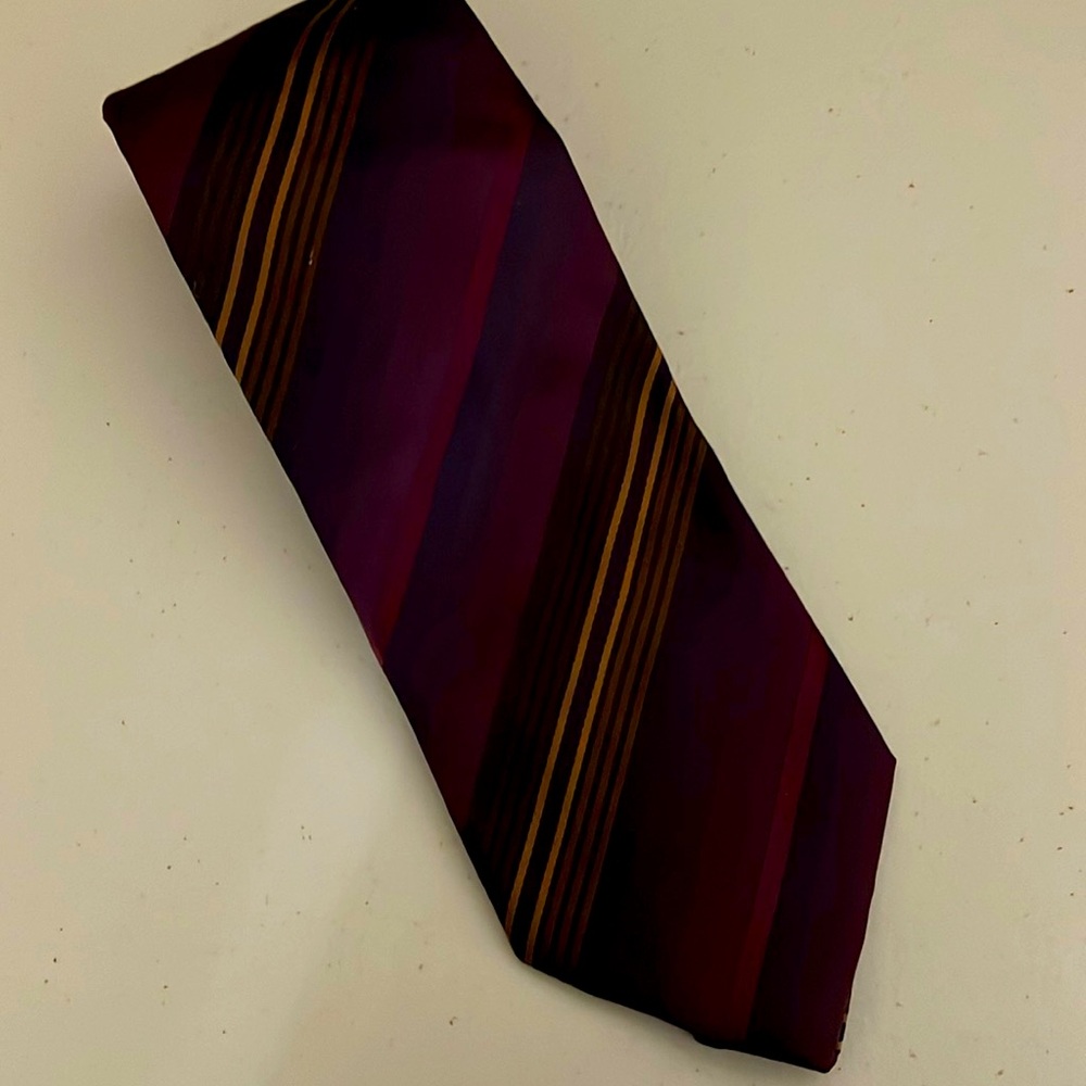 Hugo Boss 100% silk patterned tie! EUC🏆 Made in Italy.